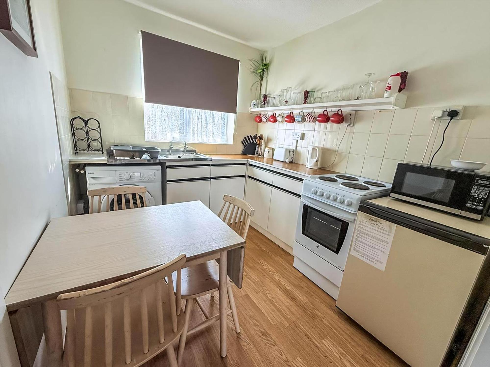 Great 3 Bedroom Chalet To Hire With In Hemsby, Great Seaside Break! Ref 18194B Екстер'єр фото
