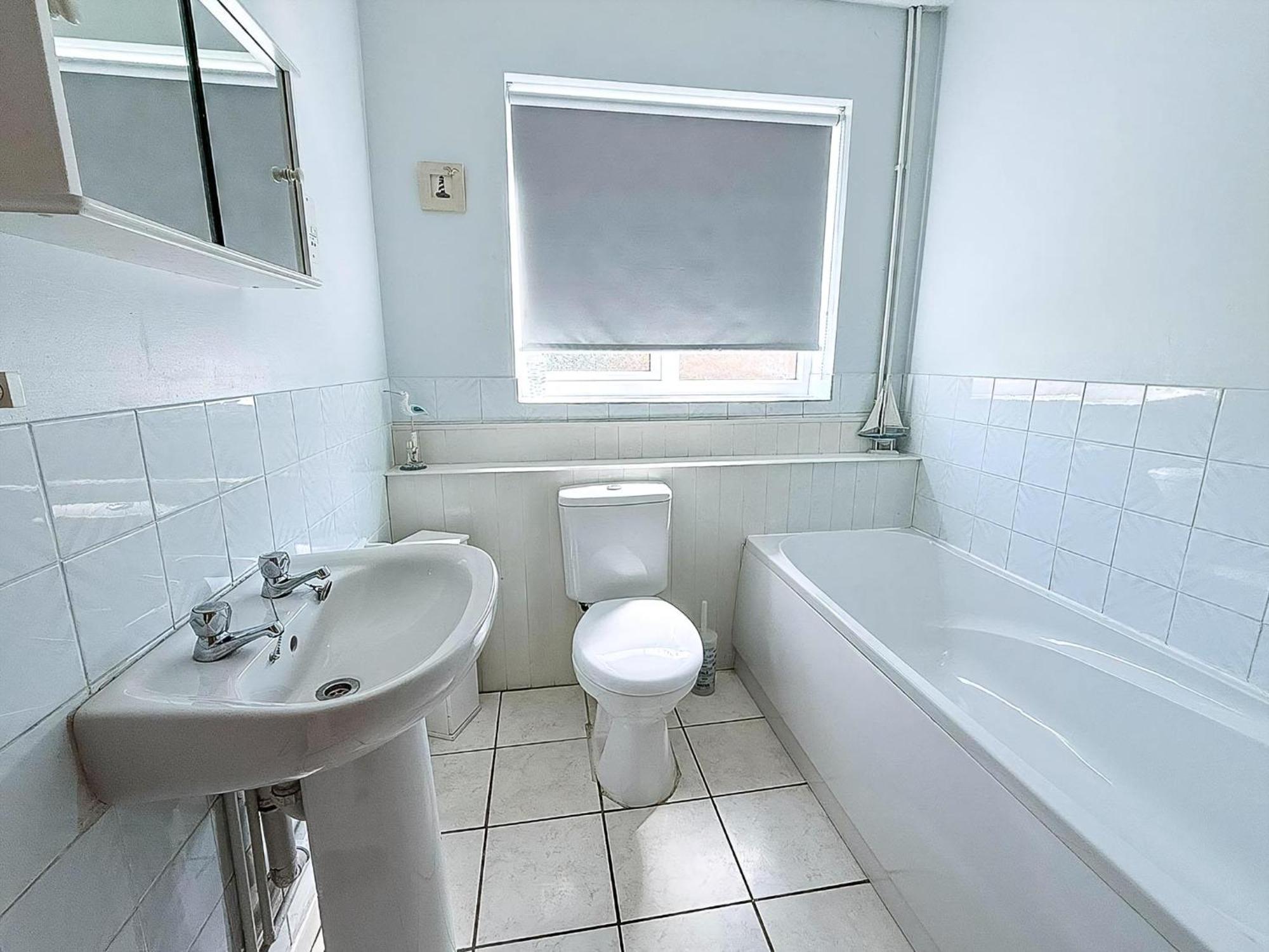 Great 3 Bedroom Chalet To Hire With In Hemsby, Great Seaside Break! Ref 18194B Екстер'єр фото